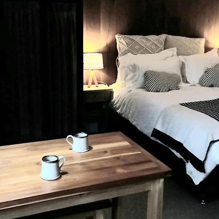 The Old Barn Annexe, Cosy Stay, Close Drive To City, Beach, South Downs & Goodwood チチェスター エクステリア 写真