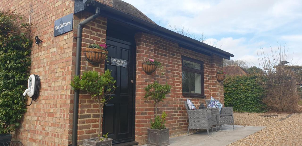 The Old Barn Annexe, Cosy Stay, Close Drive To City, Beach, South Downs & Goodwood チチェスター エクステリア 写真